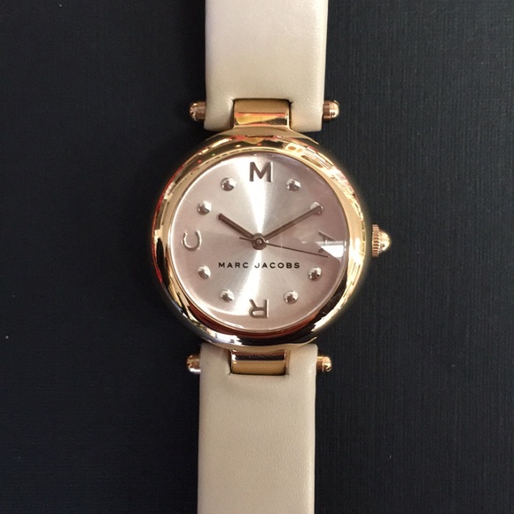 Authentic rose gold Marc Jacobs watch - Picture 2 of 5